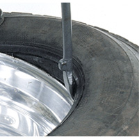 Démonte-pneu pour pneu sans chambre à air service lourd T45A<sup>MD</sup> FLT337 | Office Plus